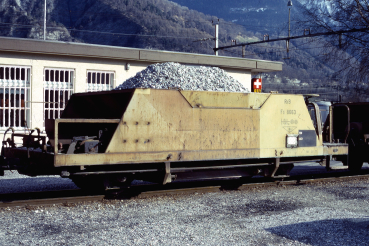 9453 117 - Fd 8657 Schotterwagen ocker/rost