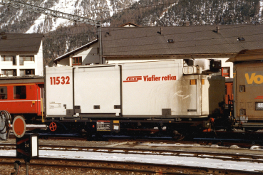 9469 121 - Lb-v 7881 mit Container Y 11532