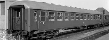 58123 - SCHNELLZUGWAGEN B4ÜMG-63 DER DB Ep.III mit Beleuchtung Wechselstrom