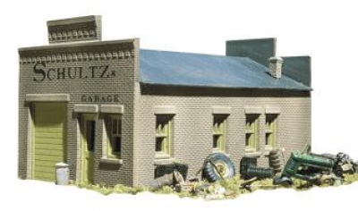 20100 - Schultz's Garage