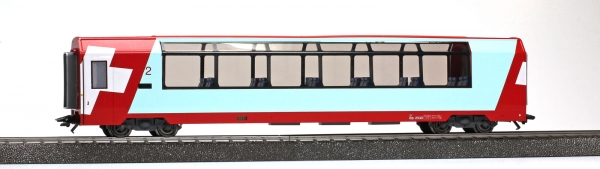 3689 126 - RhB Bp 2536 "Glacier-Express" Panoramawagen 2.Klasse für H0
