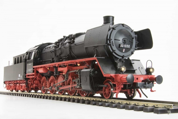 40249-01 - Schlepptenderlok BR 50 mit Altbaukessel  DR, Ep.III