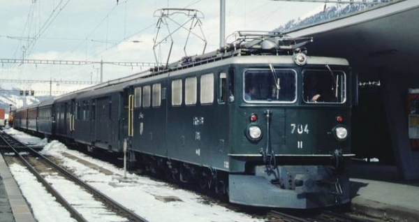 3240 116 - RhB B 2436 Einheitswagen II grün