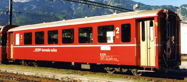 9556 137 - RhB B 2307 EW I rot mit Logo
